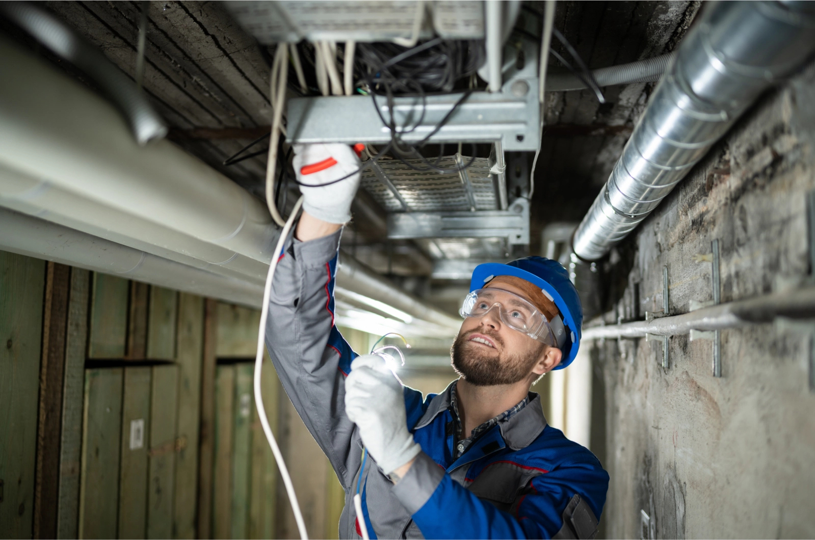 liveswitch-quote-use-case-electrician